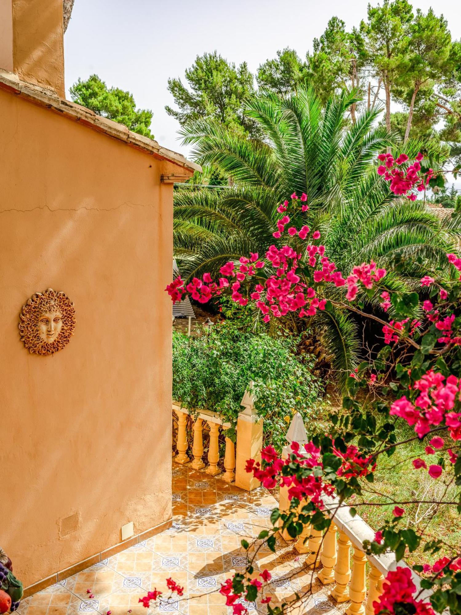 Villa De Дения Екстериор снимка